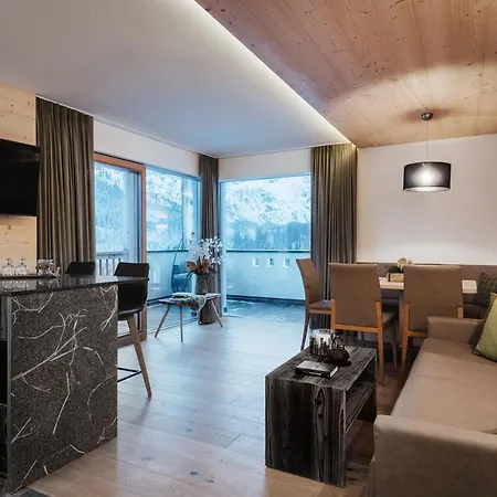 Luech De Costa Aparthotel