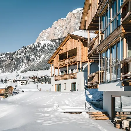 Luech De Costa Aparthotel 5*